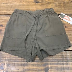 Dex shorts, XSmall, green, never worn, tags on